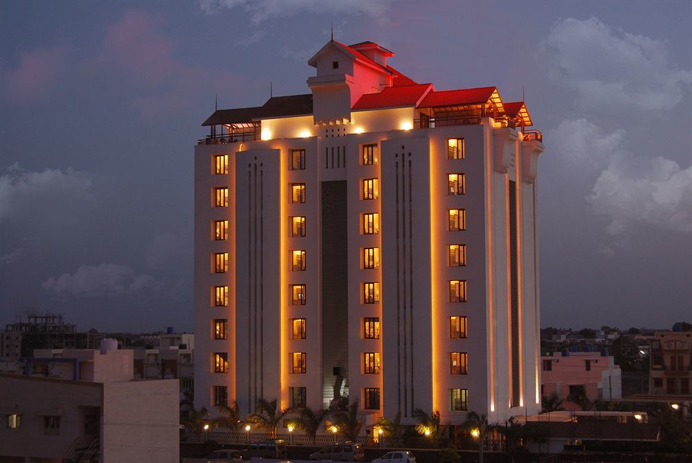 Regenta RPJ Rajkot Hotel Buitenkant foto